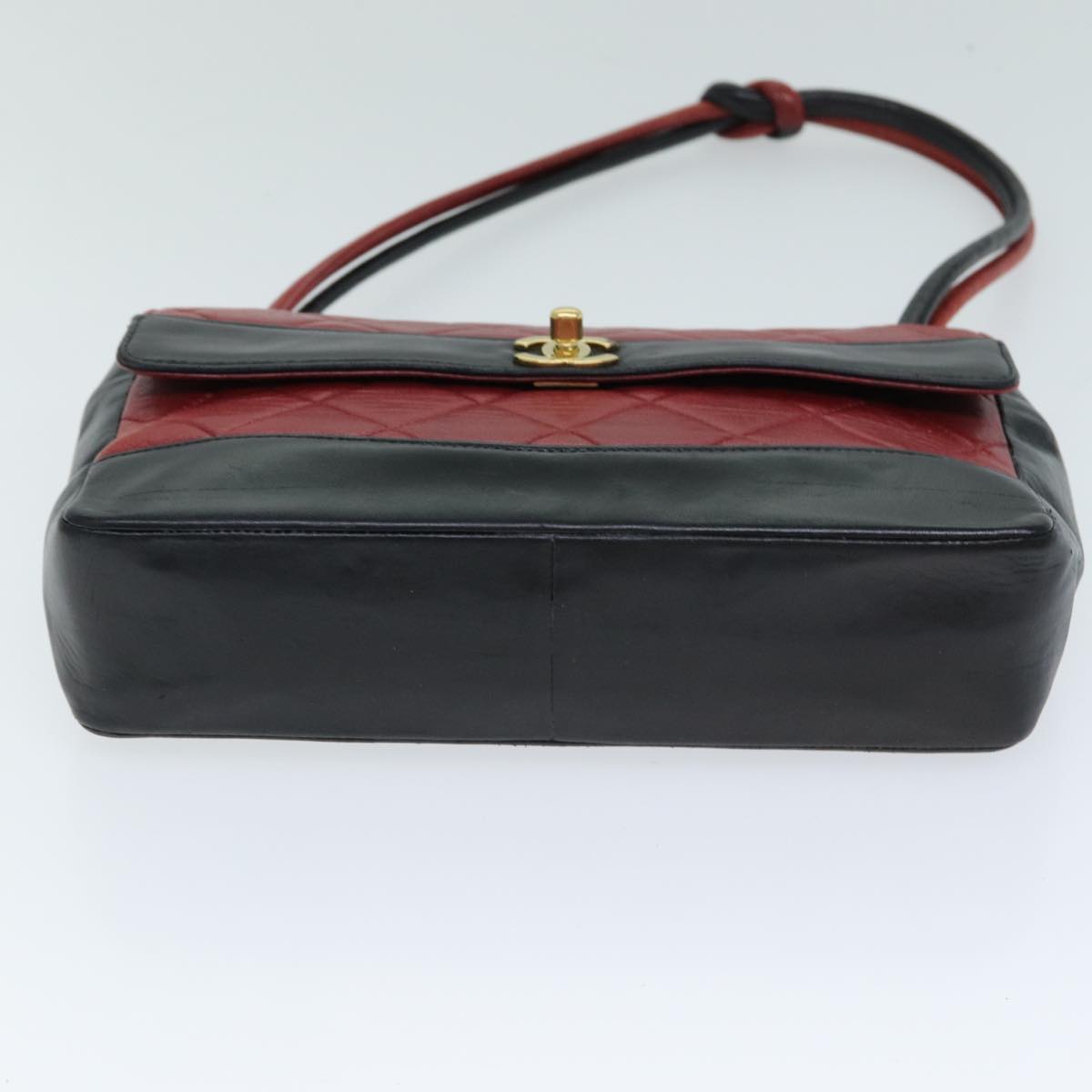 Top Quality Chanel Matelasse Turn Lock Shoulder Bag Lamb Skin Black Red CC Auth yk13361