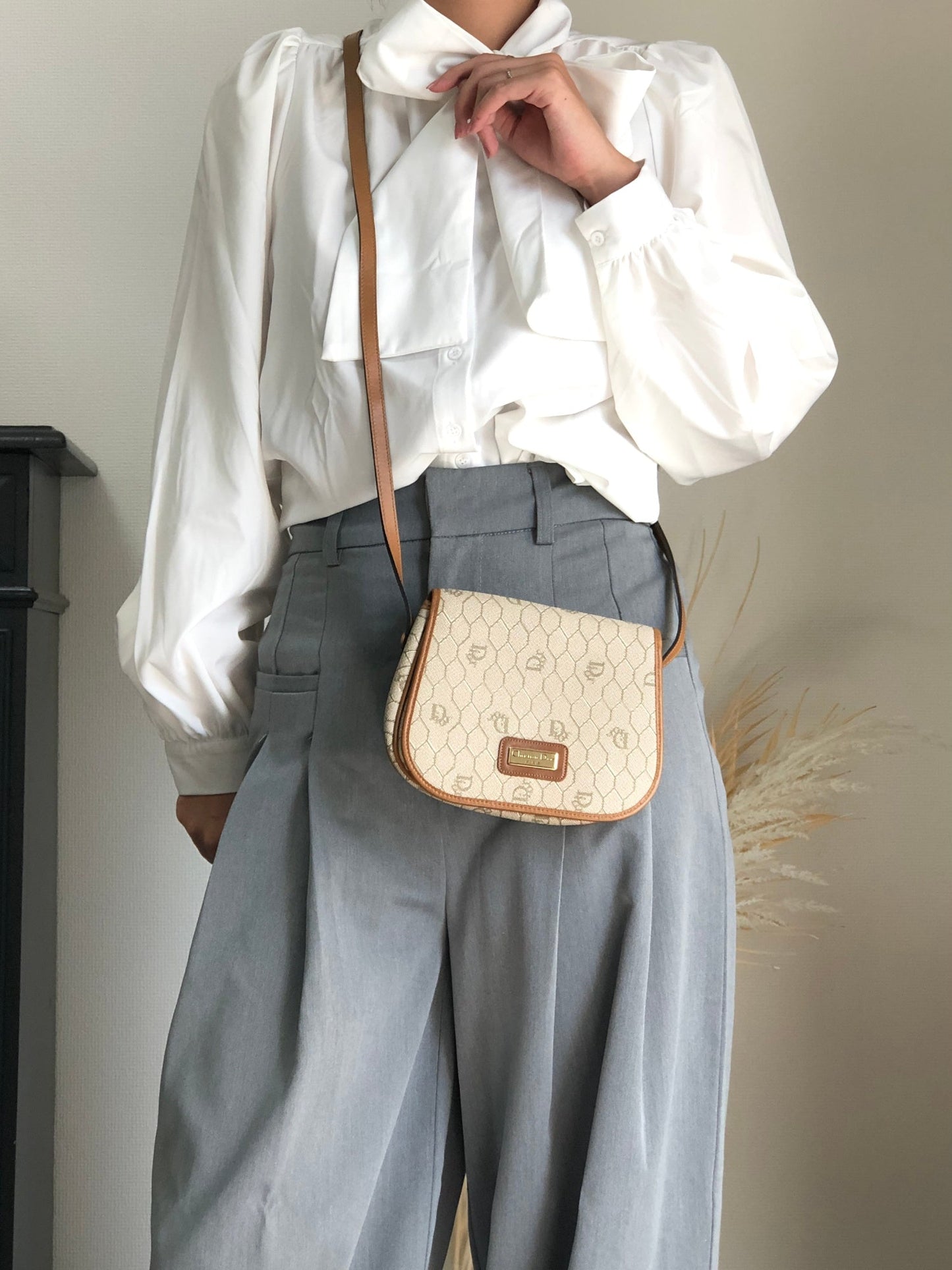 Christian Dior Honeycomb Pattern Small  Shoulder bag Beige Vintage tumbw8